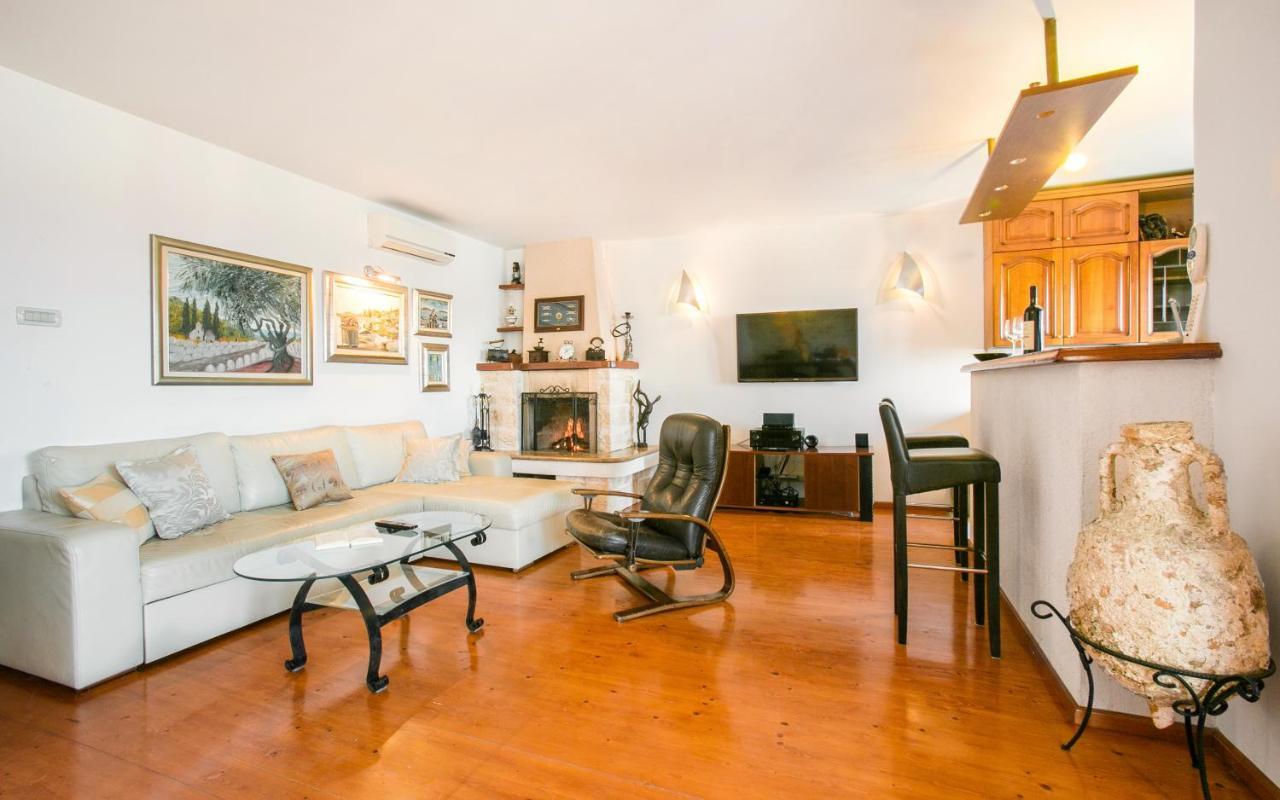 Golden View Luxury Apartment Maslinica Dış mekan fotoğraf