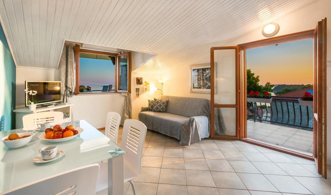 Golden View Luxury Apartment Maslinica Dış mekan fotoğraf